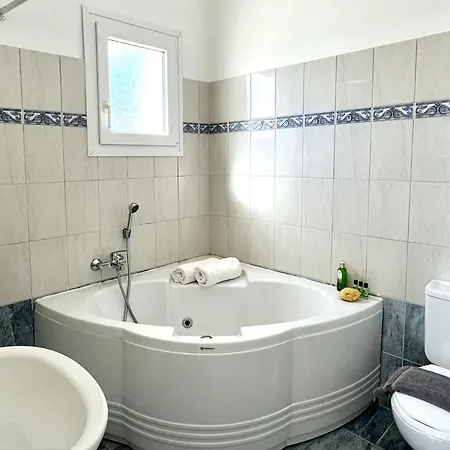 Dionysos, Spartia, Kefalonia Villa