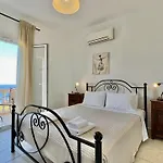 Dionysos, Spartia, Kefalonia Villa *